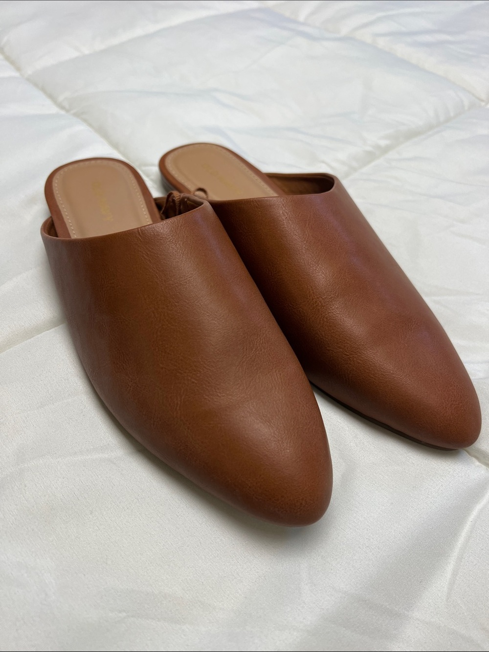 Old Navy Brown Pointed-Toe Slip-On Mules sz 7